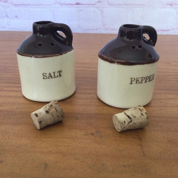 Vintage U.S.S. North Carolina Battleship Memorial Salt and Pepper Shaker Pair - Picture 5 of 7